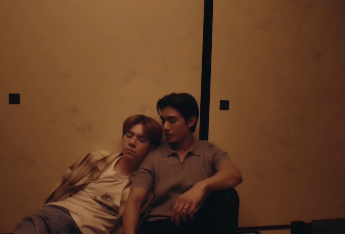 tlepaew's tweet photo. 30 days of us cinematography is so perfect, it’s gonna be so heartbreaking

DMD LINEUP WITH NETJJ 2026
#DMDLINEUP2026 https://t.co/5C50Pqwu1H