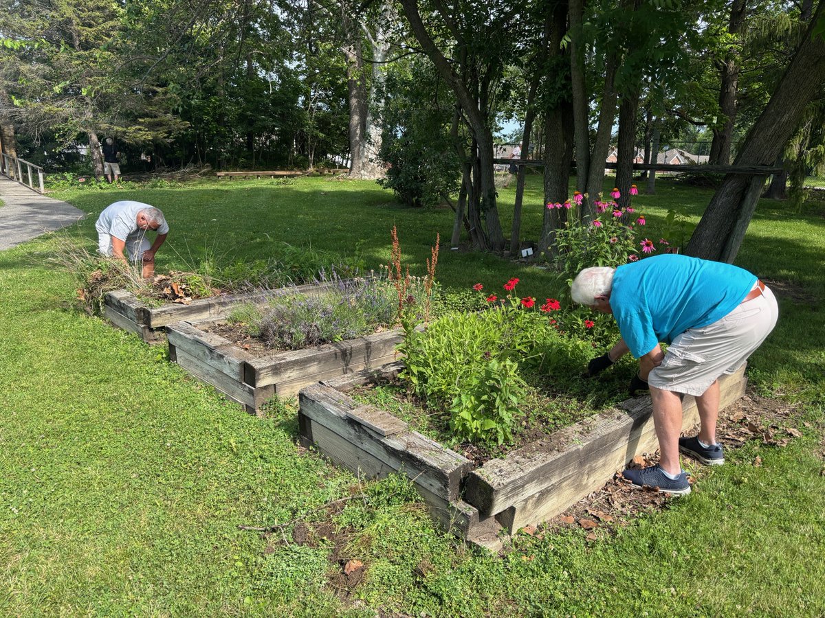 BBurgEdFdn's tweet photo. Yesterday our Kiwanis Club of Brownsburg and @HC4Hfair friends worked magic at the cabin! 🪵🌿 Wood cutting, tree trimming, weeding, surprise garden tilling — they did it all. The Pioneer Campers are going to be SO ready. Thank you! 💙 #Kiwanis #Volunteers #BEF https://t.co/RJ1x86O7sh
