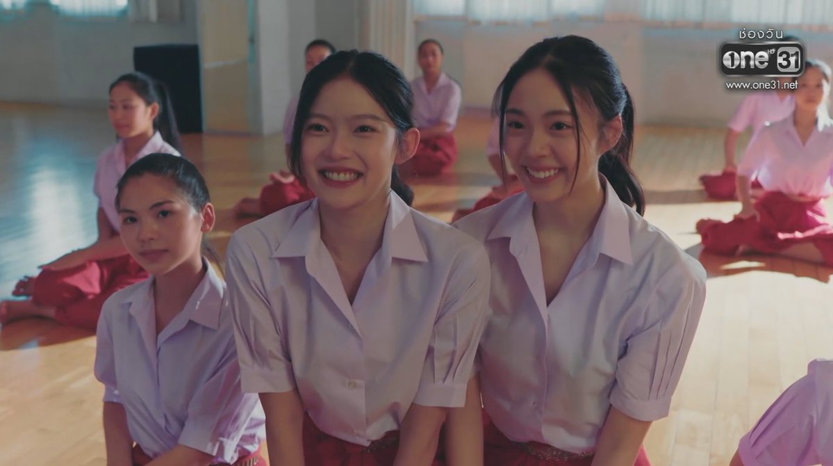momolisasooya's tweet photo. เอินเอินกับมาเบลน่ารักมาก ยิ้มแป้นแล้น #สอดสร้อยมาลาตอนจบ https://t.co/1hPJv0aGVh