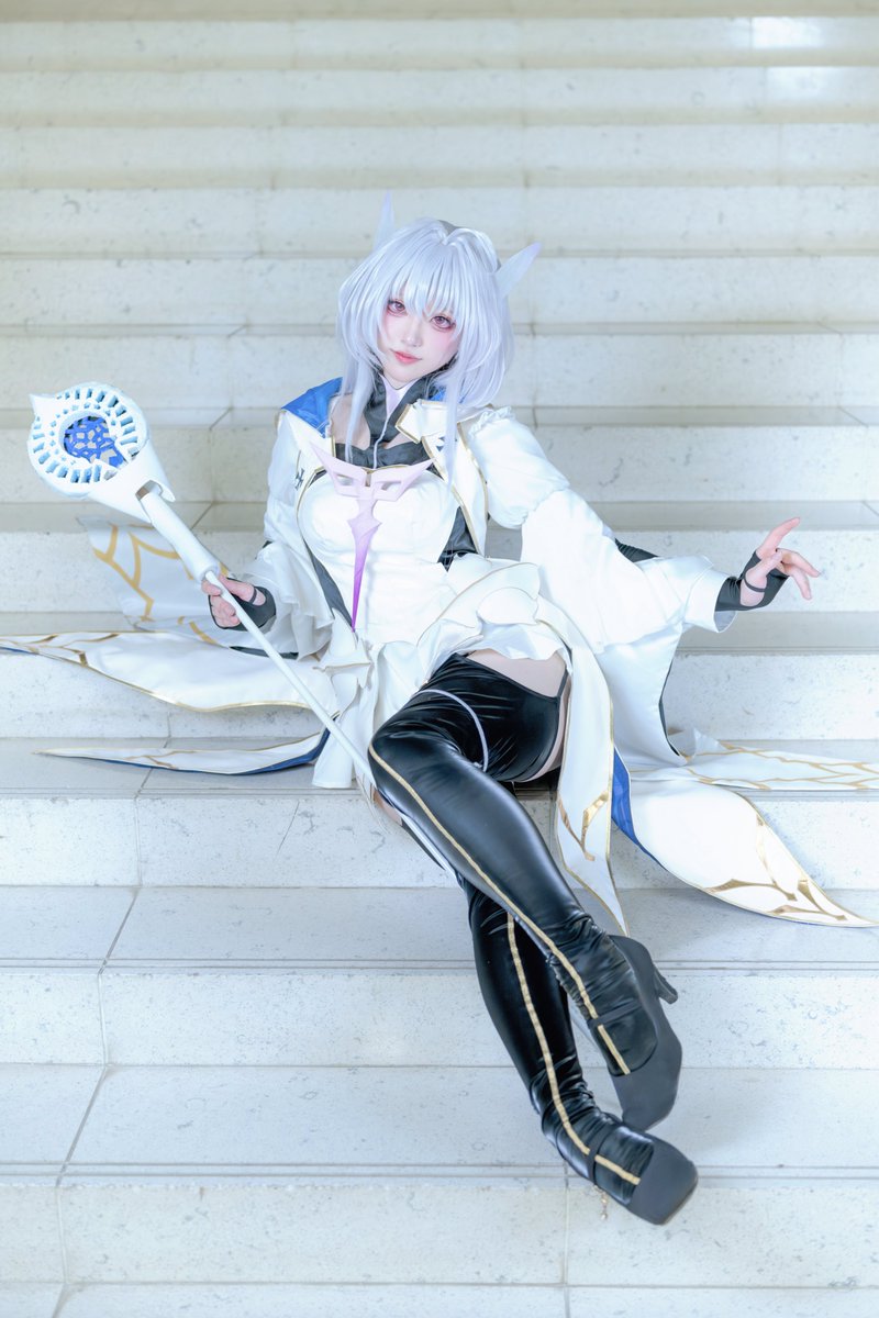 runoa_enst's tweet photo. ⚠︎︎cosplay

Fate/GrandOrder 
レディ・アヴァロン(プロトマーリン)

 #ホワイトキューブ  #コスプレス https://t.co/i7D6CAmZx2
