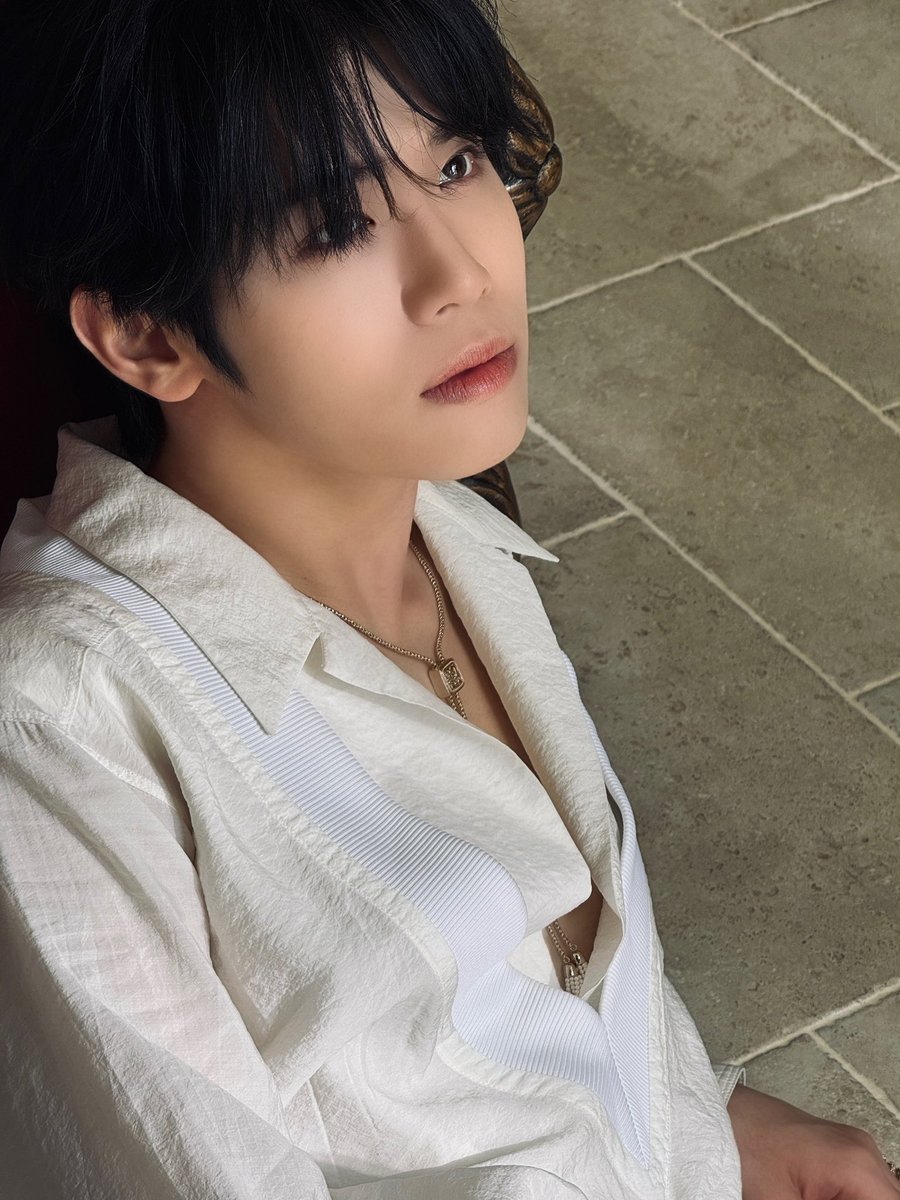 mysummtr's tweet photo. 매거진 사진 진짜 다 너무너무 예뽀니야 ㅜ ㅜ 💕 https://t.co/czZgQiDfxl