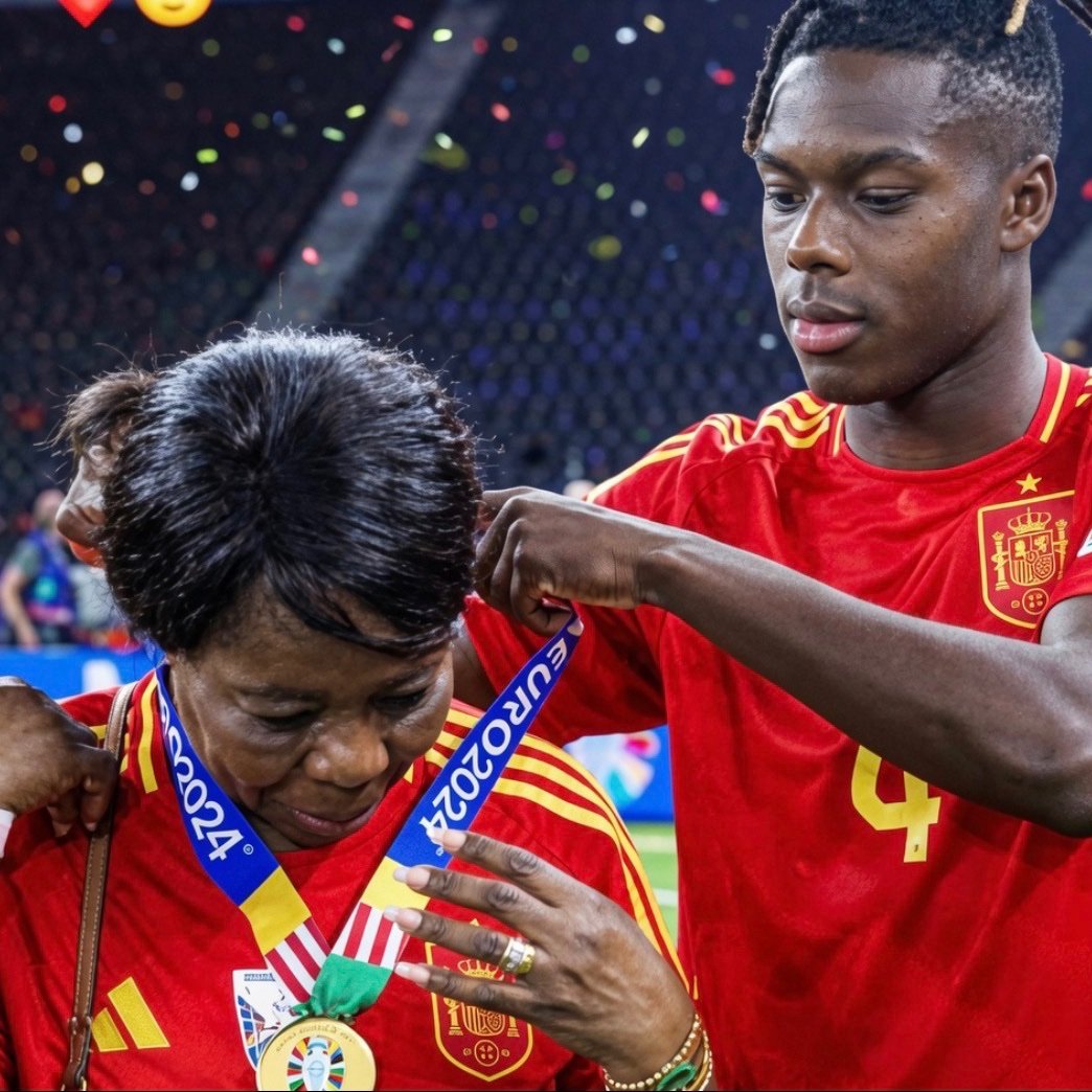 PolycarpMDM's tweet photo. Nico Williams aliwahi kusema haya kuhusu mama yake:

"Mimi nakimbia kwa kasi, lakini siifikii kasi ya mama yangu. Alikwepa kifo na kuvuka Jangwa la Sahara kutoka Ghana hadi Hispania. Nilimpa medali yangu kwa sababu anastahili kuliko mimi." https://t.co/qRhUFtHFWA