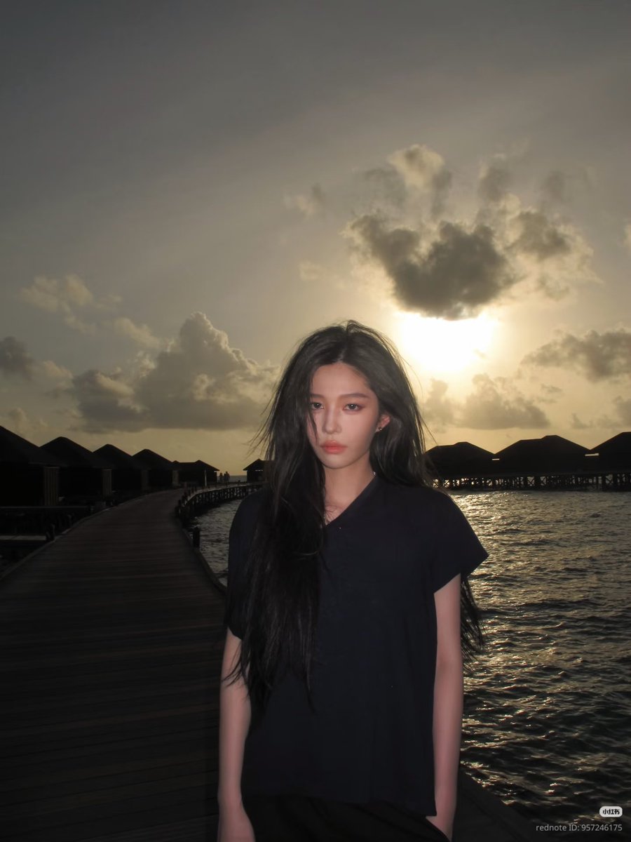 cherryxiaoyiii_'s tweet photo. oh my god wy 😳 https://t.co/GpB3TU9zUQ