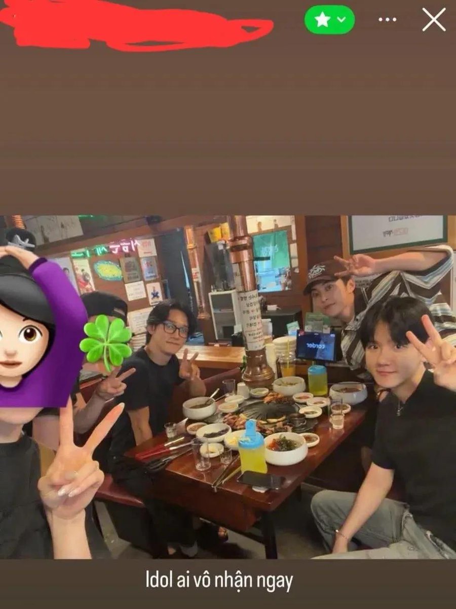 jasmine95dn's tweet photo. Seems to be the same outfit with Jongdae's bubble last Tuesday 🤔

#CHEN #첸 https://t.co/YotgKi0J9Z