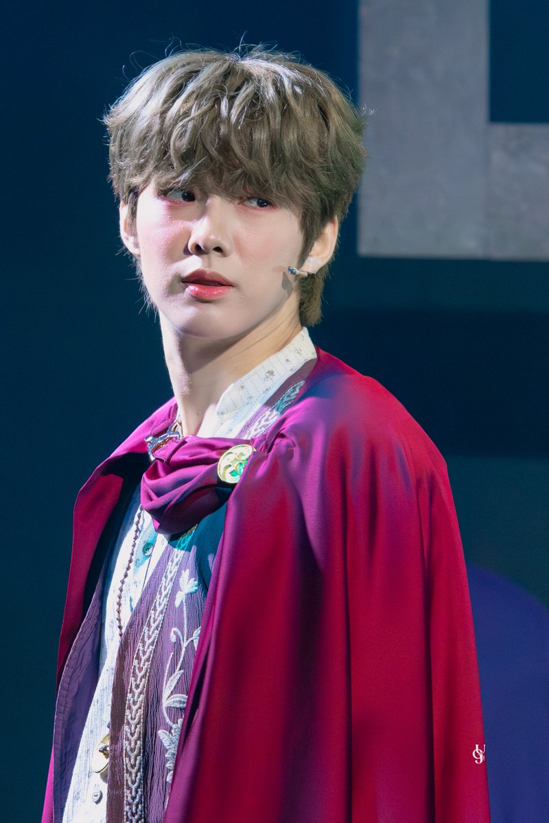 JUG_PIC's tweet photo. 260618🌙 아웃캐스트 스페셜 커튼콜 🎵역시나 뜯어낸 신탁

어리석은 인간이여

성주 | #박경호 배우님 https://t.co/tSmkiqAdz3