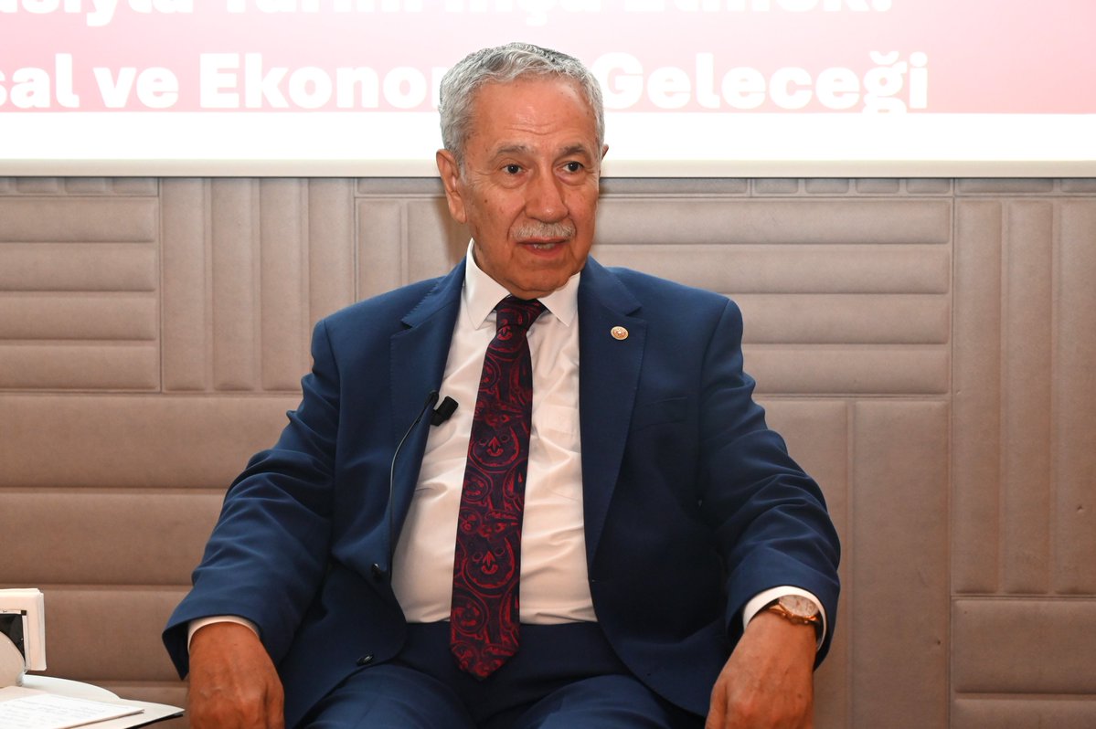 Bülent Arınç tweet media