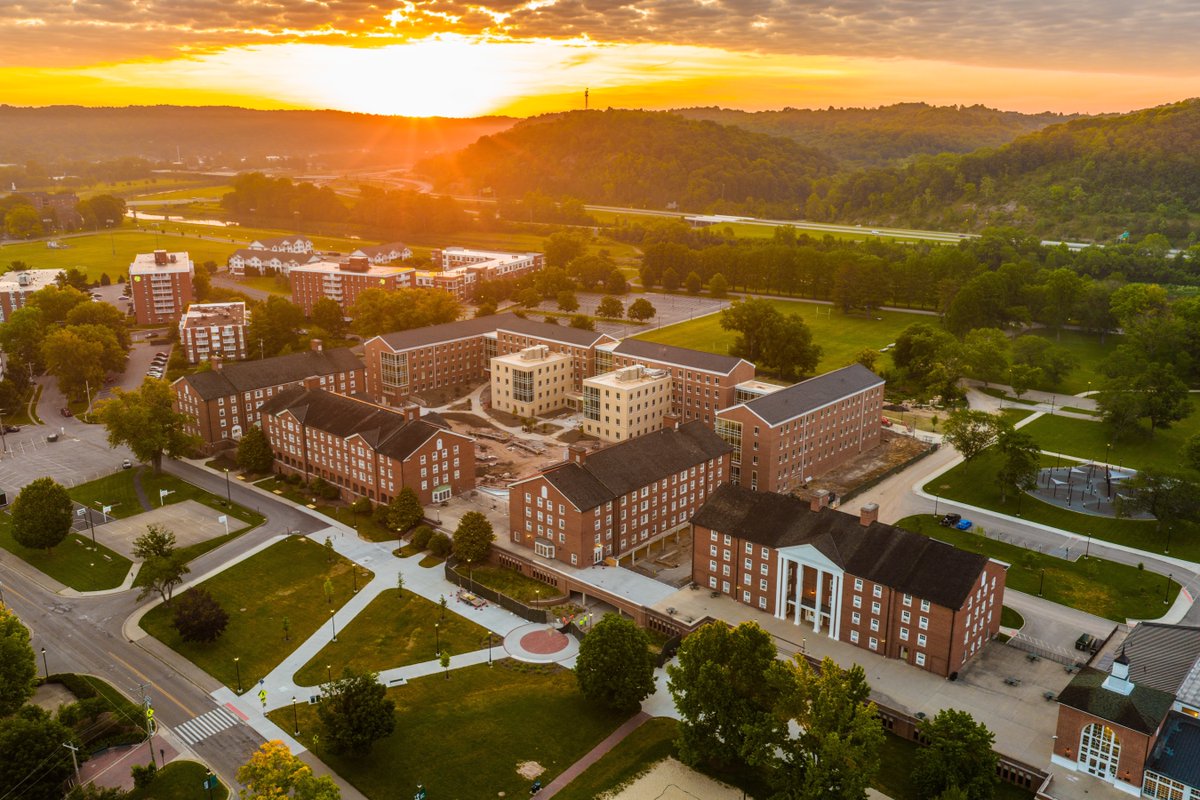 ohiou's tweet photo. 🔜 Roderick J. McDavis Hall

McDavis Hall is getting close to welcoming its first residents home! 💚

Students have been providing input during every stage of bringing this 591-bed hall to life, from room types to amenities, furniture and more. https://t.co/CJlorWYUc5