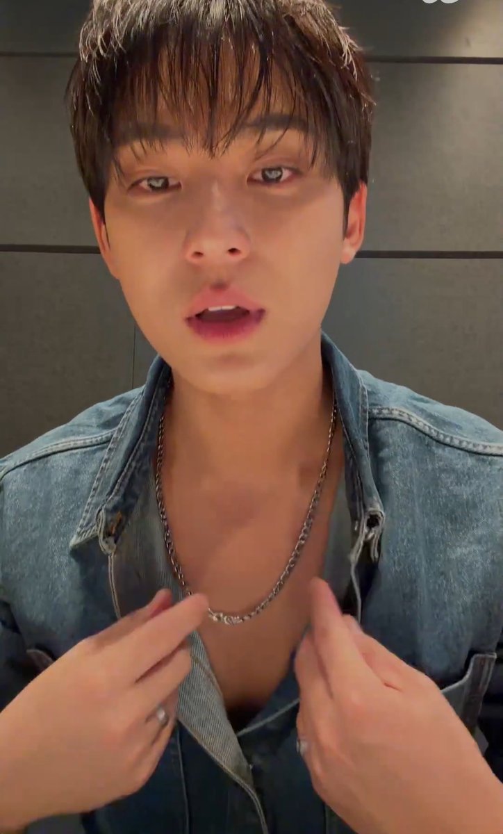 deogyeom's tweet photo. Maksudnya gimana ini, hm? https://t.co/keyU4LHrC5