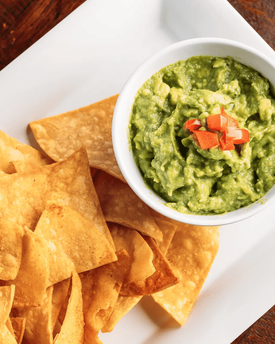 darrenedavis's tweet photo. That first bite of fresh chips and homemade guacamole is everything!

Sky's keeps things colorful, creamy, and full of flavor.
Get your guac on!
https://t.co/6oMXc2jRr8

#SkysGourmetTacos #LATacos #LADrinks #LosAngelesFoodie #EatLocalLA #LAFoodSpot #TacoNightLA #FoodieLA #LAEats https://t.co/djZuxsxI9L