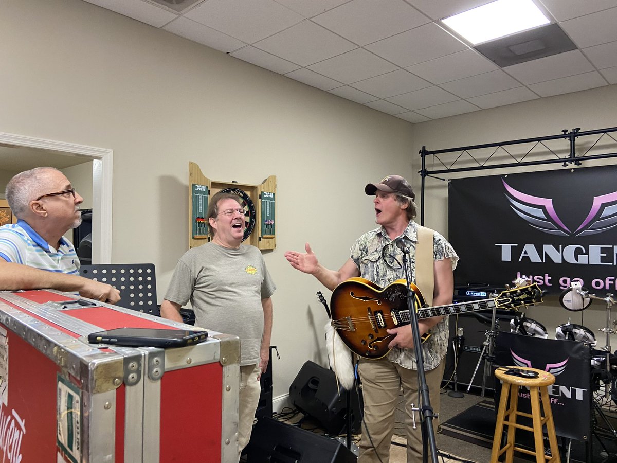 Boltman1963's tweet photo. @VintageRockN_85 @TedNugent https://t.co/tc4QXgpXNA