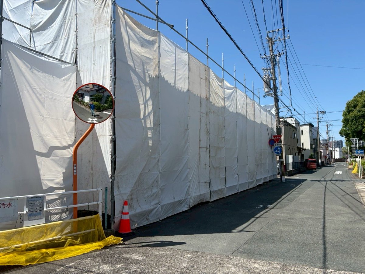 tarogoi1001's tweet photo. 浜松市中央区、S造工場解体現場👷お疲れ様です！

建物内部の残置物（一般廃棄物・粗大ゴミ）の運び出し・処分もお任せください！

（株）リサイクルクリーン
https://t.co/YpM4hZ8uYM

☎️0120-01-5255

メールでのお問い合わせ
https://t.co/tLvM45uj8w

＃浜松市
＃解体工事
＃リサイクルクリーン https://t.co/H8lTBGuWGO