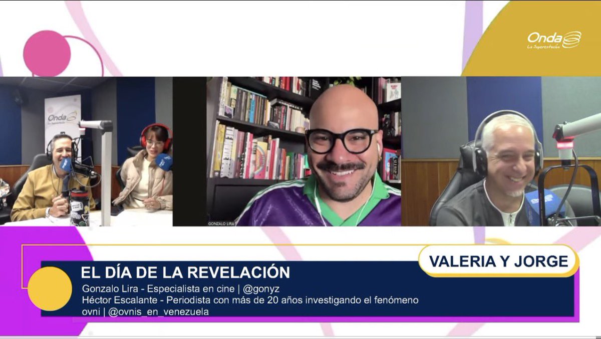Gonyz's tweet photo. Hoy tocó enlazarnos a @CircuitoOnda en Venezuela 🎙️

Platiqué con @ValeriaValle212 y @MrRoig sobre #ElDíaDeLaRevelación #DisclosureDay de Spielberg 👉🏼 https://t.co/34DoiaLGnW https://t.co/jQySNNU31T