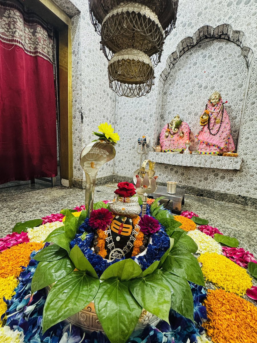 neelkanthtemple's tweet photo. शुभ रात्रि श्री नीलकंठ महादेव जी

📍 श्री नीलकंठ महादेव मंदिर उत्तराखंड https://t.co/rbGPGTzrHQ