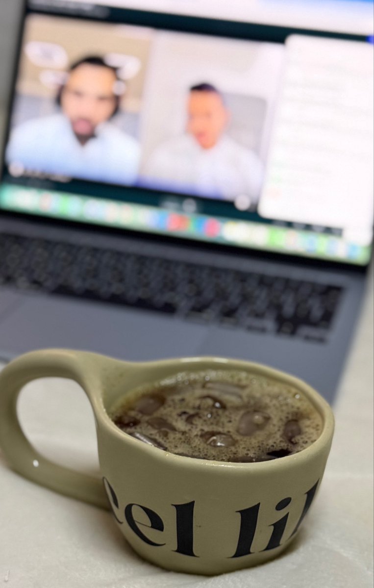 9_2ha's tweet photo. ☕️💻.. https://t.co/B1JSTKLm1i