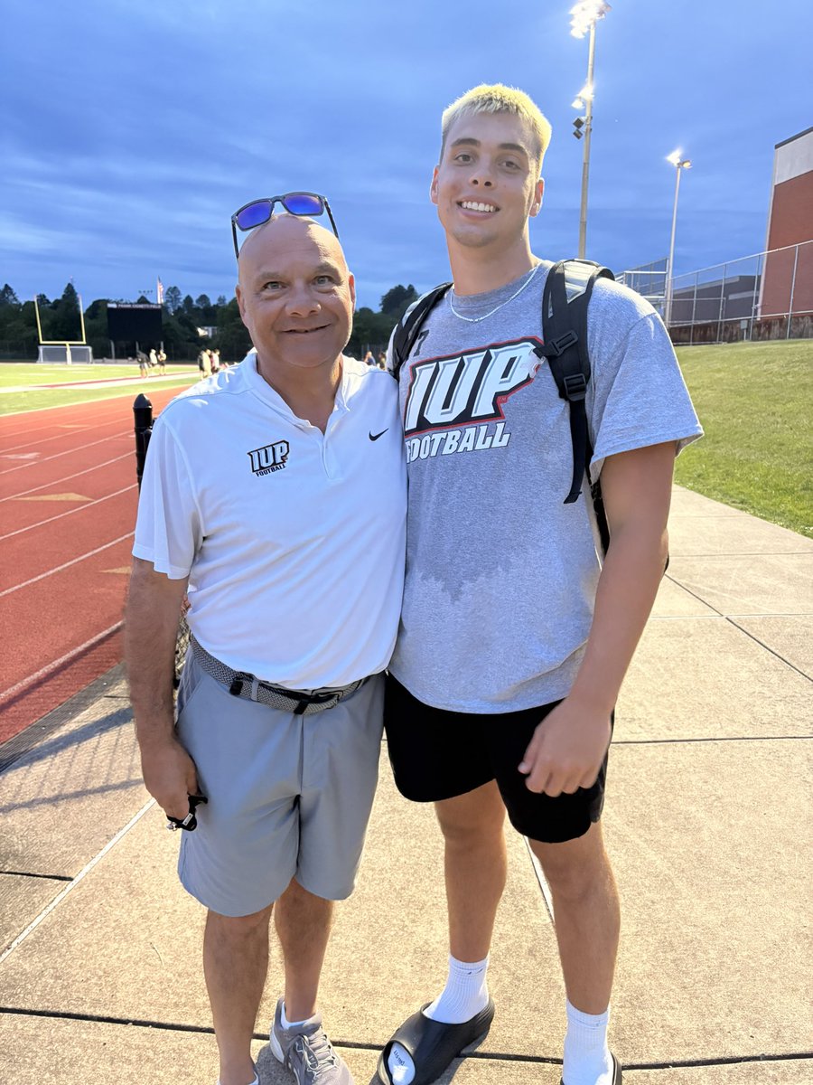 JoshSilveira_27's tweet photo. After a great camp at @IUPfootball I am blessed to have received an offer to play Tight End for the Crimson Hawks. @CoachLanceGetsy @CoachT_Bradley @FortCherryFB @coachjsieg @LouisRy63703291 @DeclanPeer @Paul_Tortorella @TGarry_13 https://t.co/euEzG9tLP4
