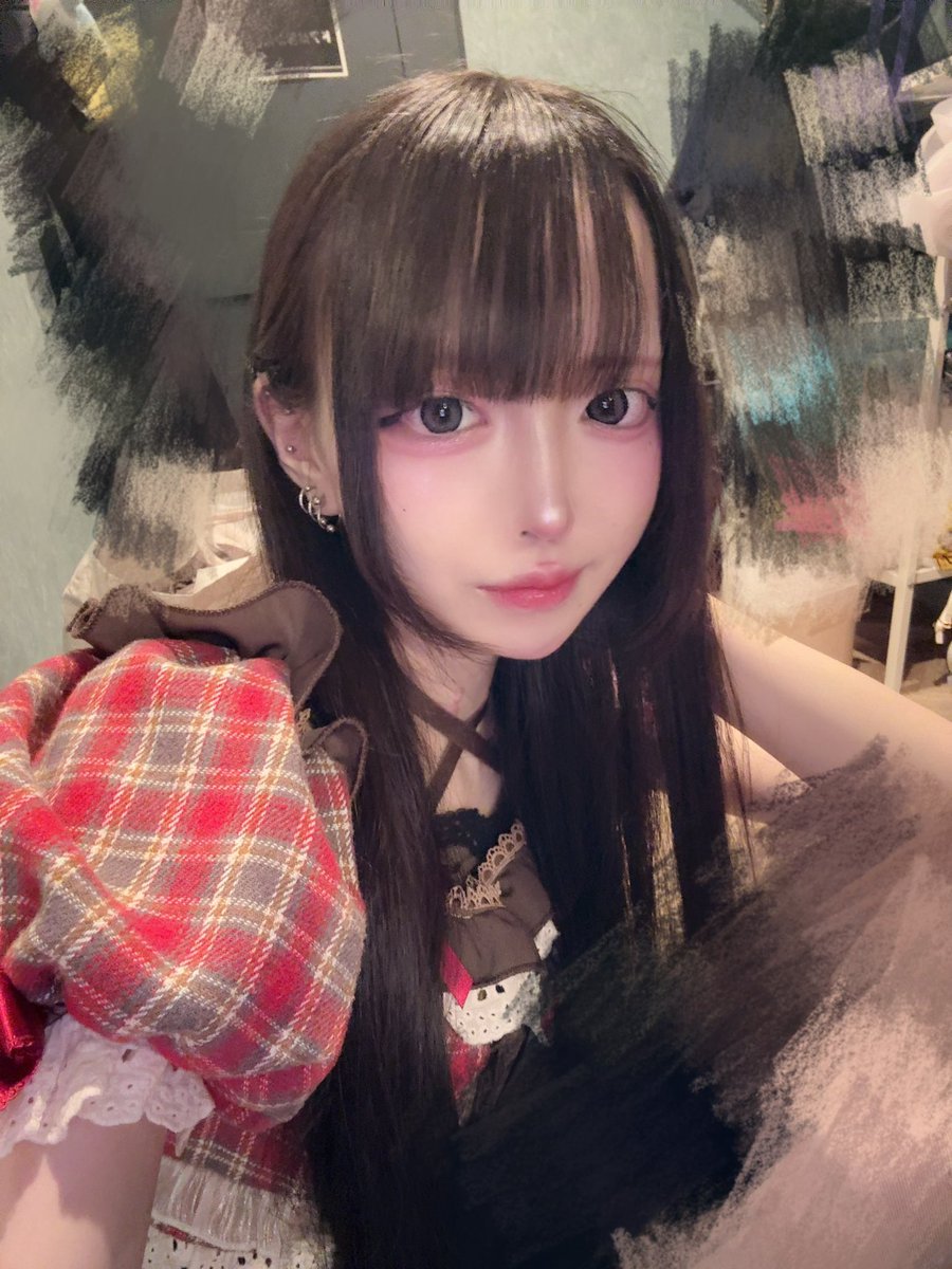 Zku7D's tweet photo. こんばんはねむたいですね https://t.co/EFLtvS9ImU