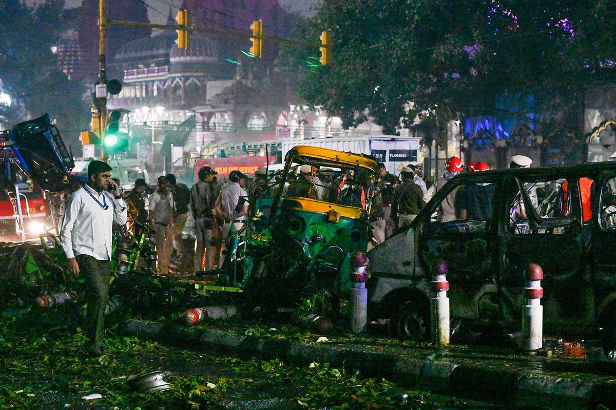 BharatIntel360's tweet photo. 🚨 BREAKING: Investigators probing the #RedFortBlast case say the accused allegedly planned to build a nationwide terror network designed to surpass the capabilities of the banned Indian Mujahideen.
The probe has also revealed that rocket-based improvised explosive devices (IEDs) were allegedly developed and tested in the Qazigund forests of #Anantnag, Jammu & Kashmir.
⚠️ Major revelations emerging from the investigation. #India #JammuAndKashmir