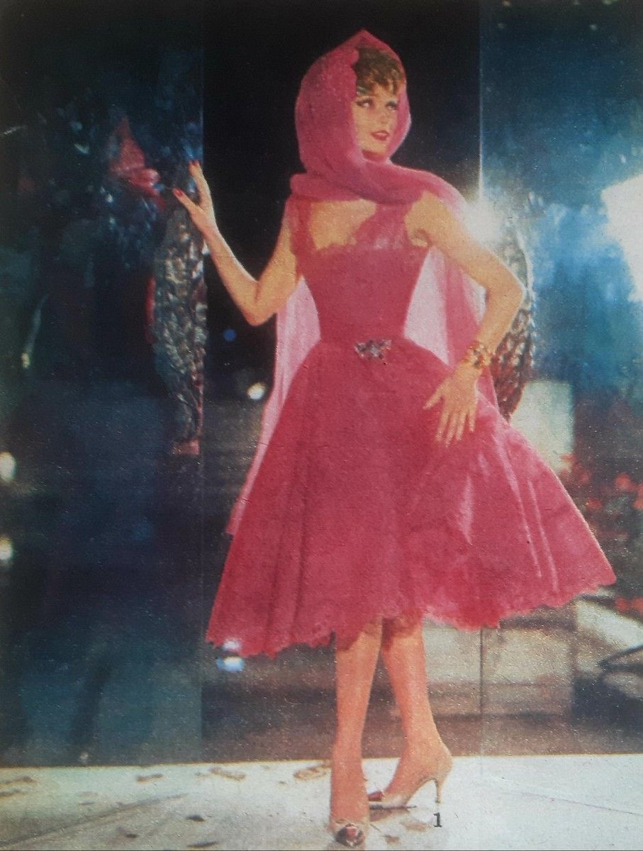 pYSLrada's tweet photo. chanel couture 1959 https://t.co/gO9SDiBXRT