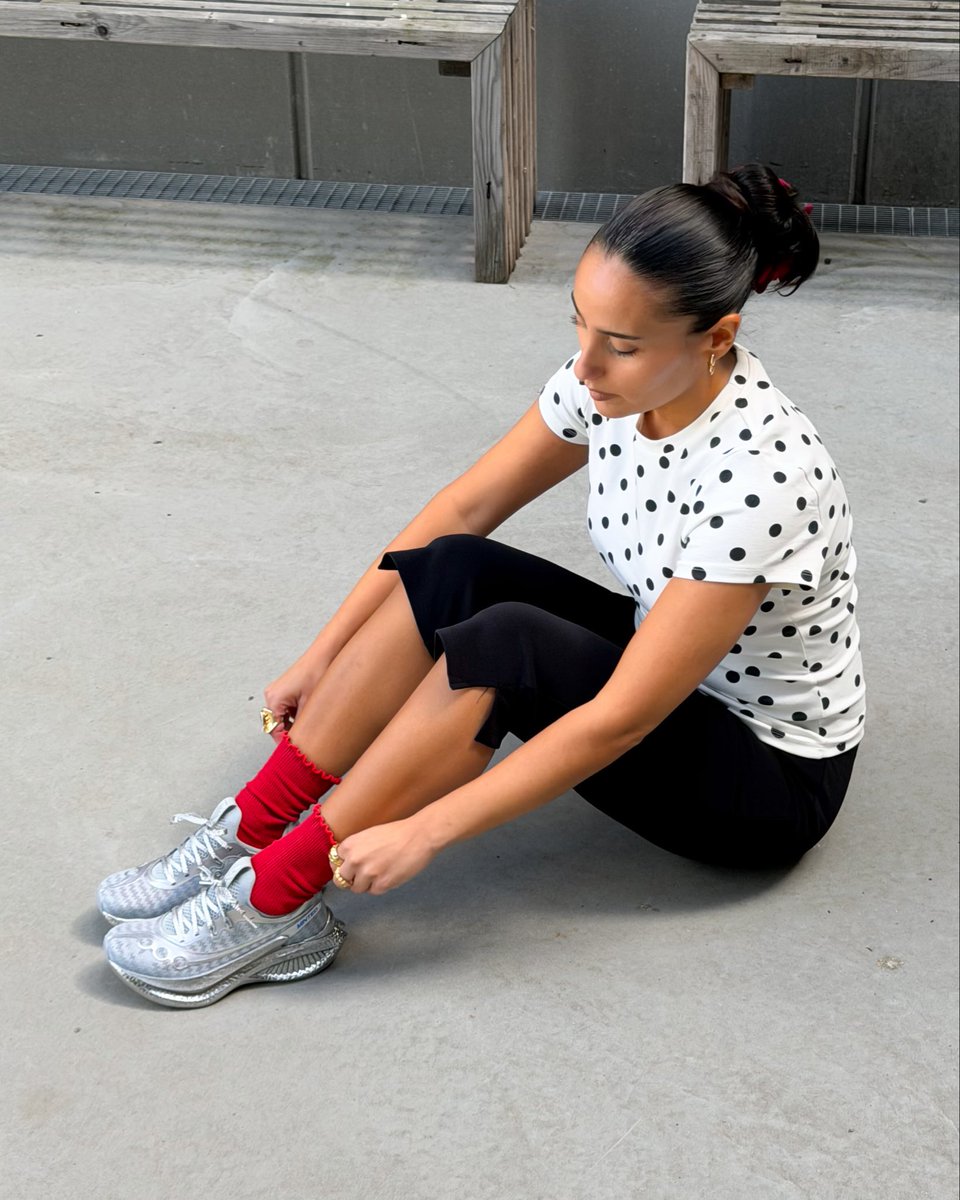 SallyJavadi's tweet photo. Minted x Saucony Endorphin Pro 5 fit 🩶 https://t.co/czMRukT55N