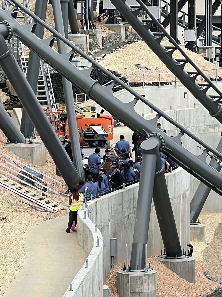 themeparktrack's tweet photo. Fast and Furious Hollywood Drift Team Members training on the track today! 
Full video:
https://t.co/2IGGQjapqd https://t.co/cB9LwORmS1