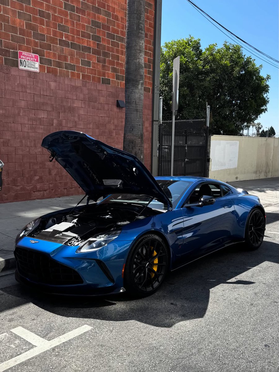 AsphaltAura's tweet photo. VANTAGE S https://t.co/FXclTG9laD