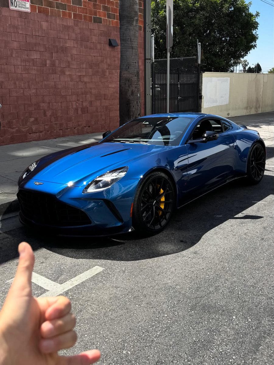 AsphaltAura's tweet photo. VANTAGE S https://t.co/FXclTG9laD