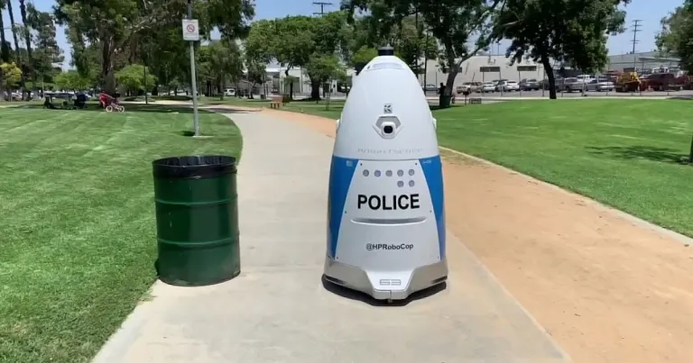 Polymarket's tweet photo. NEW: Ohio police have retired a beloved “robocop” after it helped make zero arrests &amp; failed to issue a single ticket in nearly 10 months on the job. https://t.co/ffJ9Ff7gjl