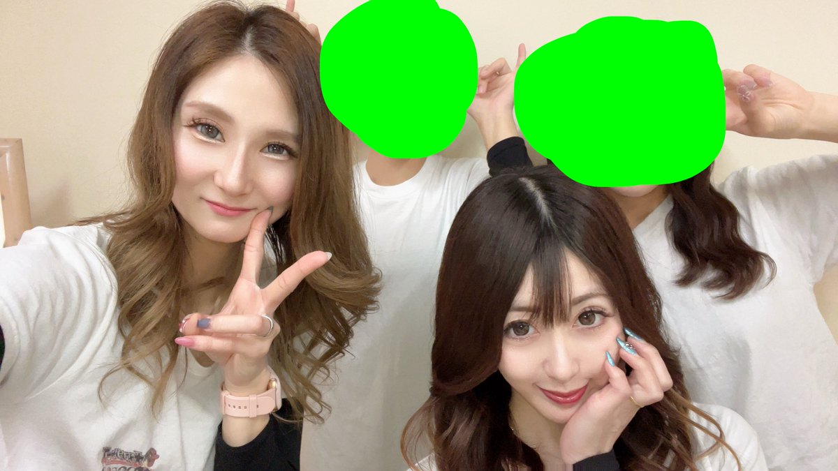 mega_mktp's tweet photo. おはたぷー😪😪😪

今日はお休みでしたが…
急遽、早番になりましたー✨✨✨
やから明日まで早番です❕

カメラロール懐かしいのあったから
置いてきます🥹❤️
女神Tシャツオソロの方もいるよね????????????

 #おはよ  #女神  #Tシャツ  #早番  #懐写真  #髪派手  #パチ屋  #メガコン  #パチンコ #パチスロ  #相互フォロー  #いいね  #フォロバ  #フォロー