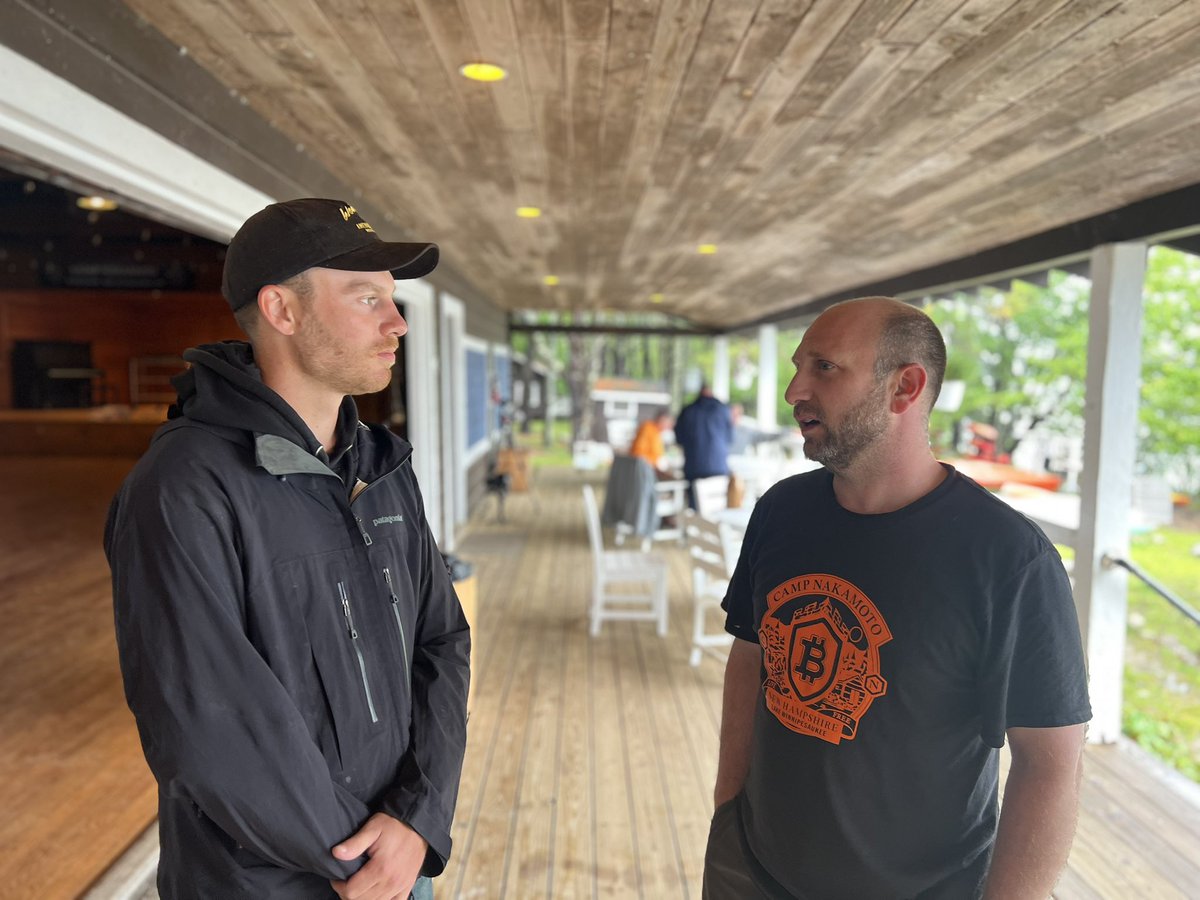 Anders_'s tweet photo. At @Campnakamoto with @BenJustman from @PeonyLaneWine connecting with Rob from Tentsile talking about accepting Bitcoin into your company and general marketing.. 🏝️👊🏻 https://t.co/aahjxHw72o
