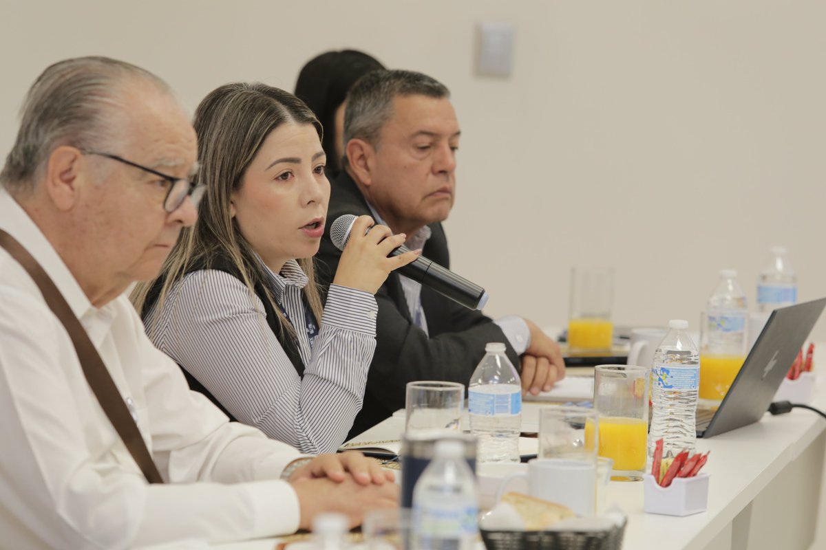 BREDGDL's tweet photo. Ayer celebramos la Asamblea General de BRED Gdl. Nuestro presidente Sergio López de la Cerda y la directora Lizette Amezola presentaron el informe anual 2025, destacando el apoyo a comunidades vulnerables https://t.co/H78HN6NbEL