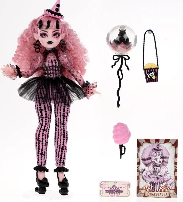 SeeingMount's tweet photo. First look at Monster High Carnival Frights Draculaura and Claws and Charms Clawdeen via u/Responsible-Air-5444 https://t.co/PWPaYf4IoX
