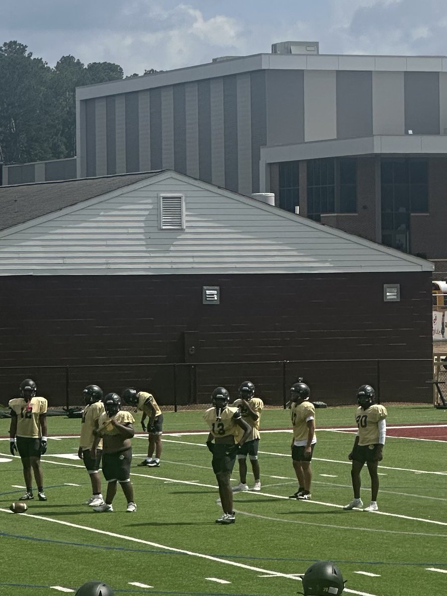 JosiahTutt_'s tweet photo. I had a wonderful time at the OTA camp in  Lakeside augusta Wednesday and Thursday we didn’t get as much film due to rain Wednesday @RecruitNE_GA @WeGetYouOffers @vosrecruitng @OfficialGHSA @sixstarfootball @ExpoRecruits https://t.co/sNPIEFoXxG