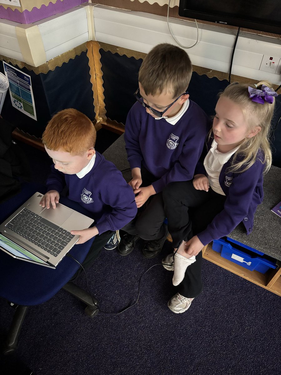 MrsCairnsAPPS's tweet photo. These p3 pupils worked together on SumDog challenges today! https://t.co/xOL3YNu2fo