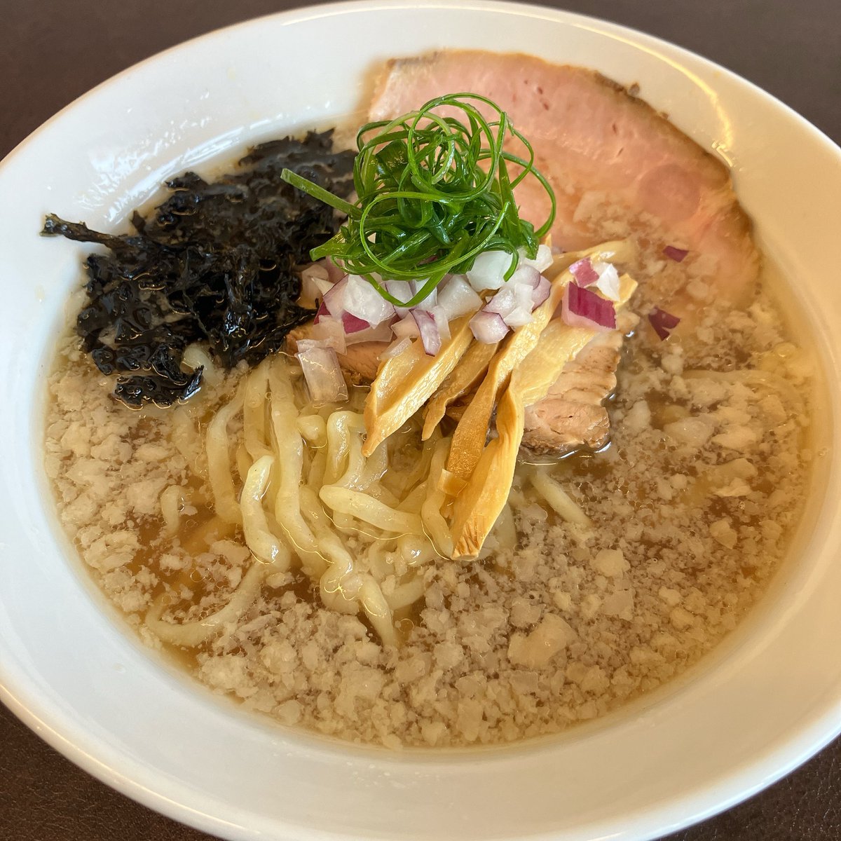 mendokorohanabi's tweet photo. おはようございます😊☀️
本日もよろしくお願いいたします🍜✨

🌟本日の限定メニュー🌟
🍥 背脂煮干しそば
🌶️ 冷たい汁なし担々麺
🧊 冷たい煮干しそば
🥢 鶏だし昆布水つけ麺

本日も皆様のご来店くださるとはお待ちしております🙇‍♂️🌈🍜#鹿沼ラーメン
#鹿沼グルメ
#鹿沼朝ラー
#鹿沼ランチ https://t.co/6ASKm9VU0a