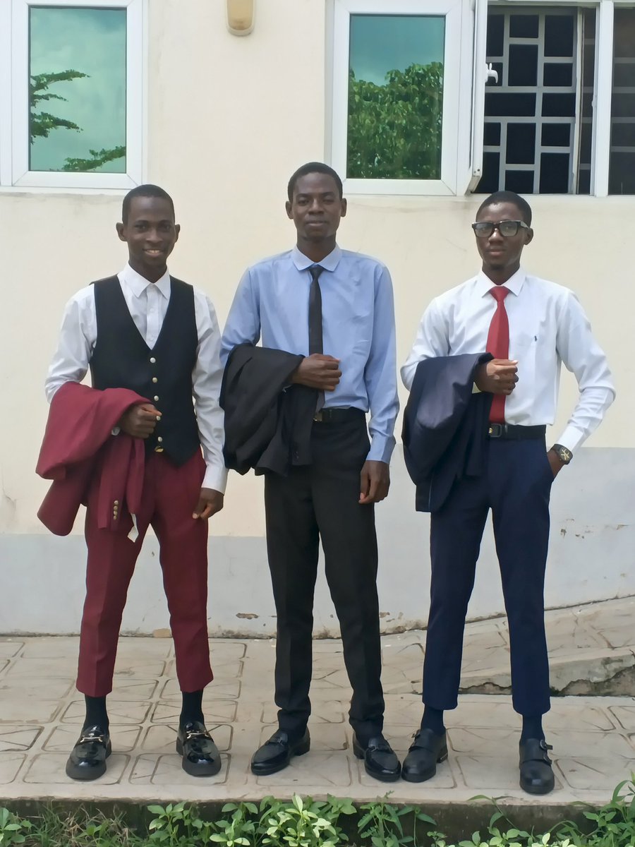 Eng_heartthrob's tweet photo. 3/3 ✅
Officially a graduate 🥳💫✨ https://t.co/rJZAoVaokp