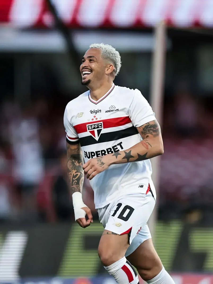 BandeiraReal's tweet photo. @GruOsvaldo @gustavodias1992 https://t.co/xkBifzyadm