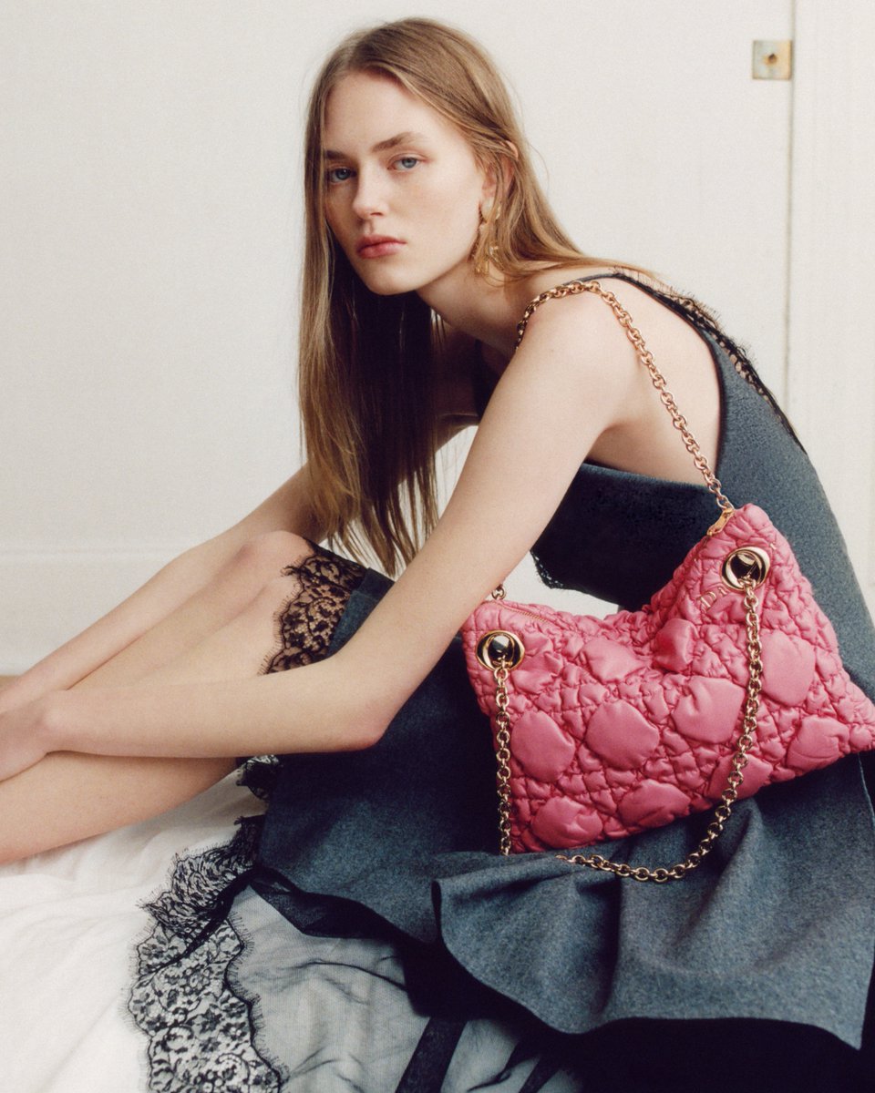 Dior tweet media