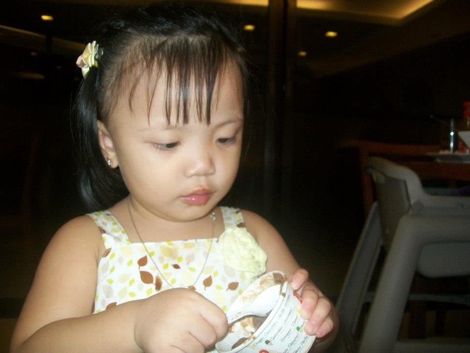 esha ★ tweet media