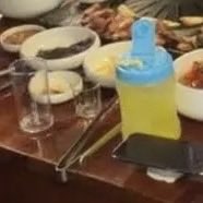Ace_BBH's tweet photo. Jongdae and Minseok's soju glass is filled while Baekhyun's is the only one that's empty HNGNGNGNGNG MY LIGHTWEIGHT PUP 🥹🤏 https://t.co/UnVaO1ytO1