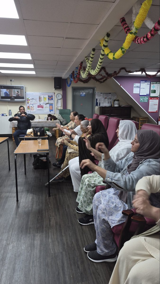 ApnaGhar4's tweet photo. Yesterday was an exciting day, Mona Kazi and Imran, kindly visited and conducted “well being” session, which was a wonderful uplifting experience. Enjoyed by all ❤️❤️❤️ https://t.co/Fr7uiNwFKO