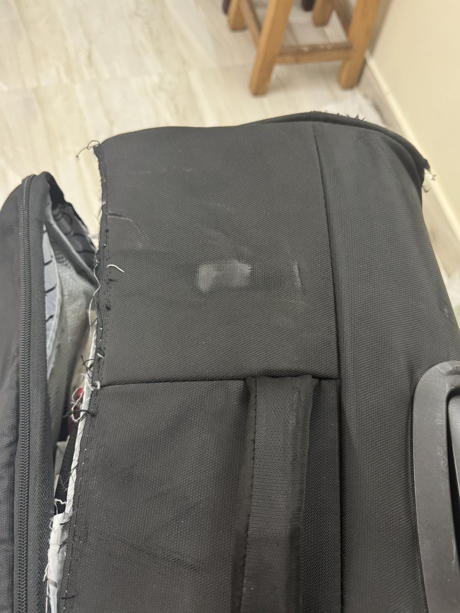 AppunuSharan's tweet photo. @SingaporeAir 
I traveled from Perth to Chennai on June 13, 2026. Despite marking my baggage as “Fragile,” it arrived completely damaged. Chennai SQ support team to be very poor; the agent named Balaji were rude and spoke in a harsh tone. https://t.co/P3eu2fI4jK