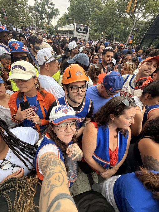 Todd Bonzalez - 1 pic. beautiful madness. HARD HAT SUMMER https://t.co/m6tTQbphzs