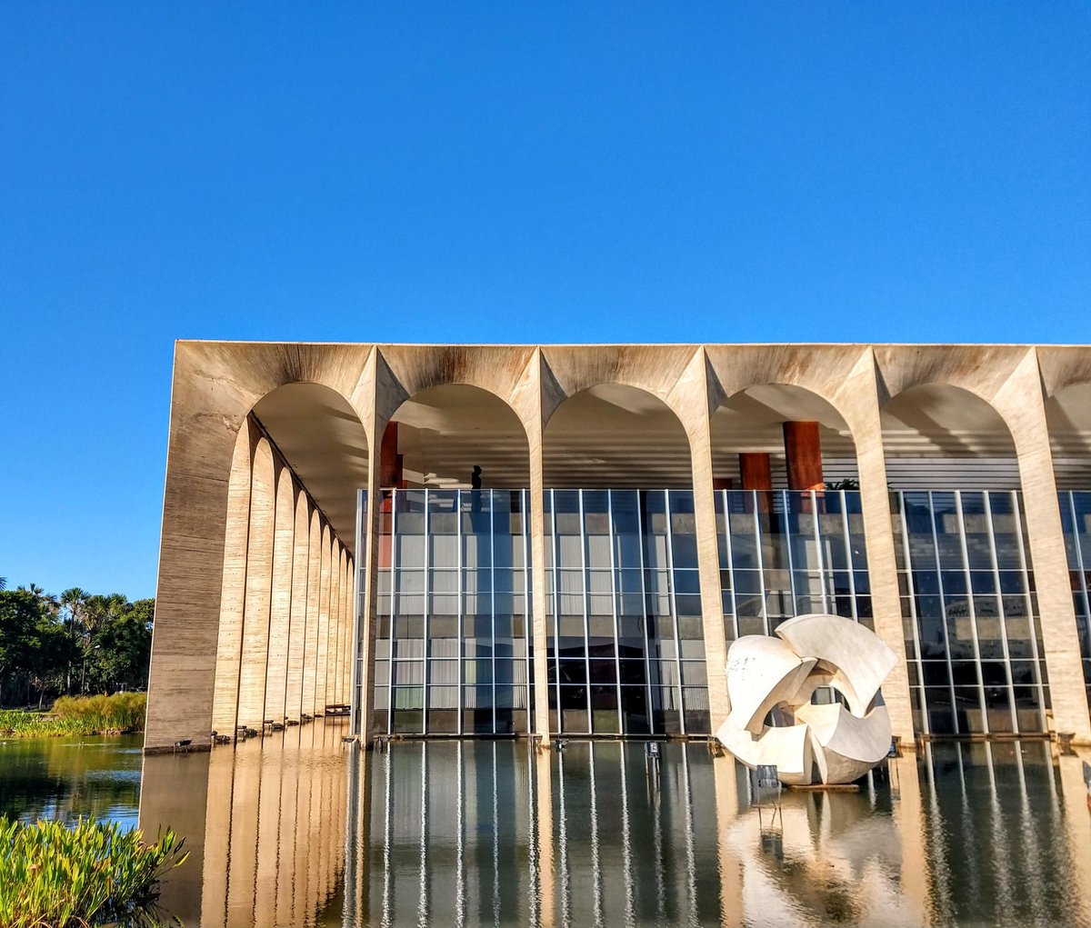 albatista__'s tweet photo. Hoje o céu de Brasília está completamente limpo, então deixo esta foto para vocês. https://t.co/AFeezf1sGc