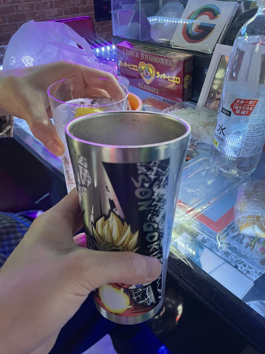 howebar's tweet photo. 6.18木1:00-6:00
こんばんは^ - ^
遊です✨
今夜も酌み交わしましょう👍
#GLAY
#歌舞伎町BAR
#新宿バー
#飲み放題 https://t.co/YPwl20e5ef