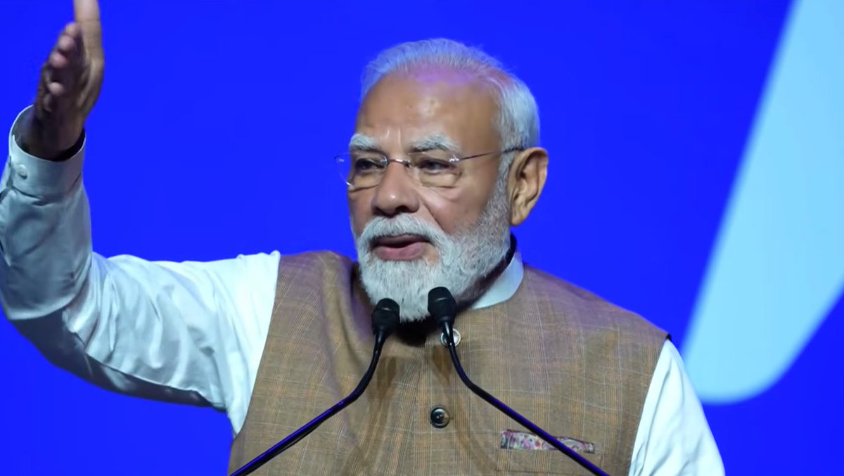 BJP4India's tweet photo. फ्रांस में रहने वाले आप लोगों ने 21वीं सदी के भारत-फ्रांस रिश्तों को जिस तरह कनेक्ट किया है, वो हमारी स्ट्रैटेजिक पार्टनरशिप की बहुत बड़ी ताकत बन रहा है।

मैं आप सभी के लिए भारत से 140 करोड़ देशवासियों की शुभकामनाएं लेकर आया हूं।

इस आत्मीय स्वागत के लिए मैं आप सभी का हृदय से आभार व्यक्त करता हूं।

- पीएम @narendramodi