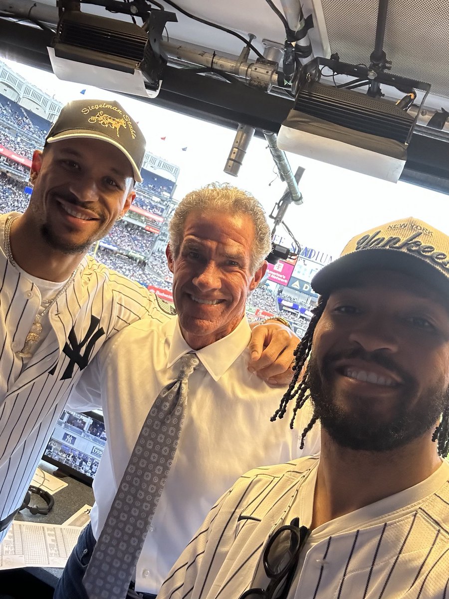 PaulONeillYES's tweet photo. What a time to be a New York sports fan! Yanks are playing great, the Knicks brought it home, and the city is buzzin’. Enjoy the parade today—NY is rocking! 🗽🏆 https://t.co/Hu8ADj3JNd