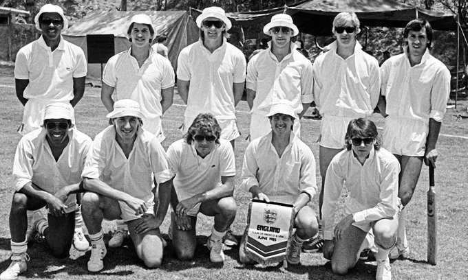 PictureSporting's tweet photo. Can't see this happening now! In 1985 England's footballers went to Mexico, a year ahead of the FIFA World Cup, to get knowledge of the conditions they would face. While there they played -  and beat - Mexico City CC by eight wickets in a game of cricket https://t.co/aO91rns5mW
