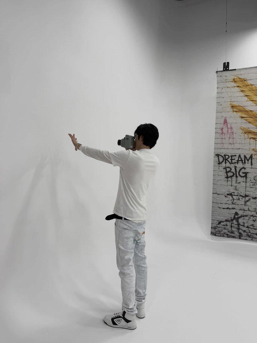GIMMETHATKC's tweet photo. HEAVEN — behind the scenes 🪽
“Hope you see in heaven.”
@NOWIMYOUUNG @jonngsu https://t.co/W0iUHWZVc8