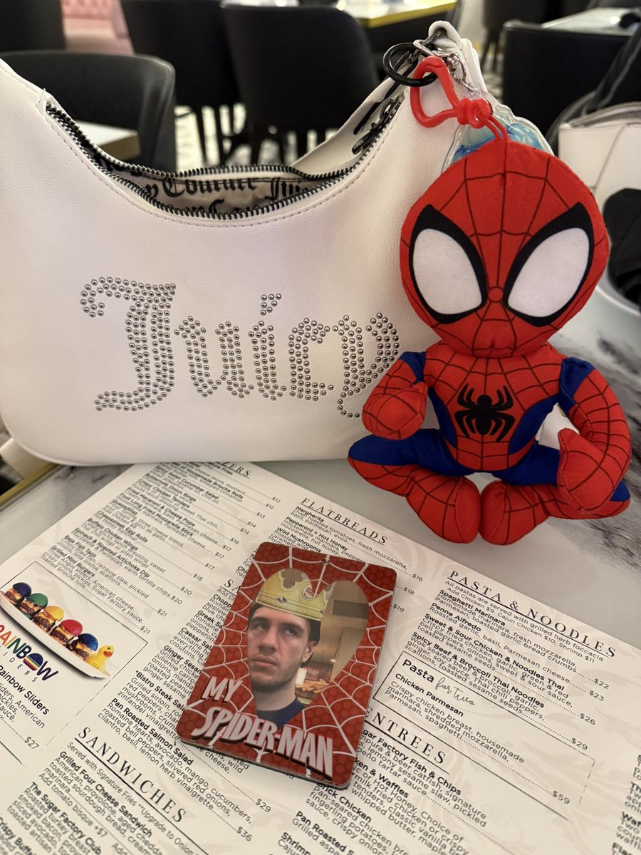 MarisaWithLuv's tweet photo. I do not play about spiderman https://t.co/u1GNPXEo73