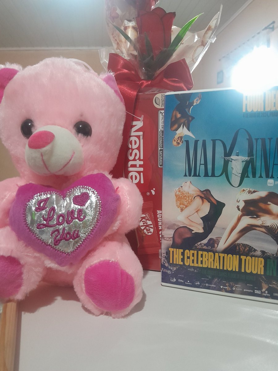 MistyDayForCry's tweet photo. eu quando tenho o melhor namorado do mundo https://t.co/yXJGAqga41